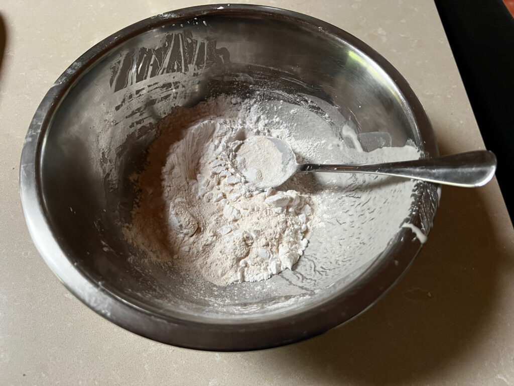 Cassava flour and tapioca flour