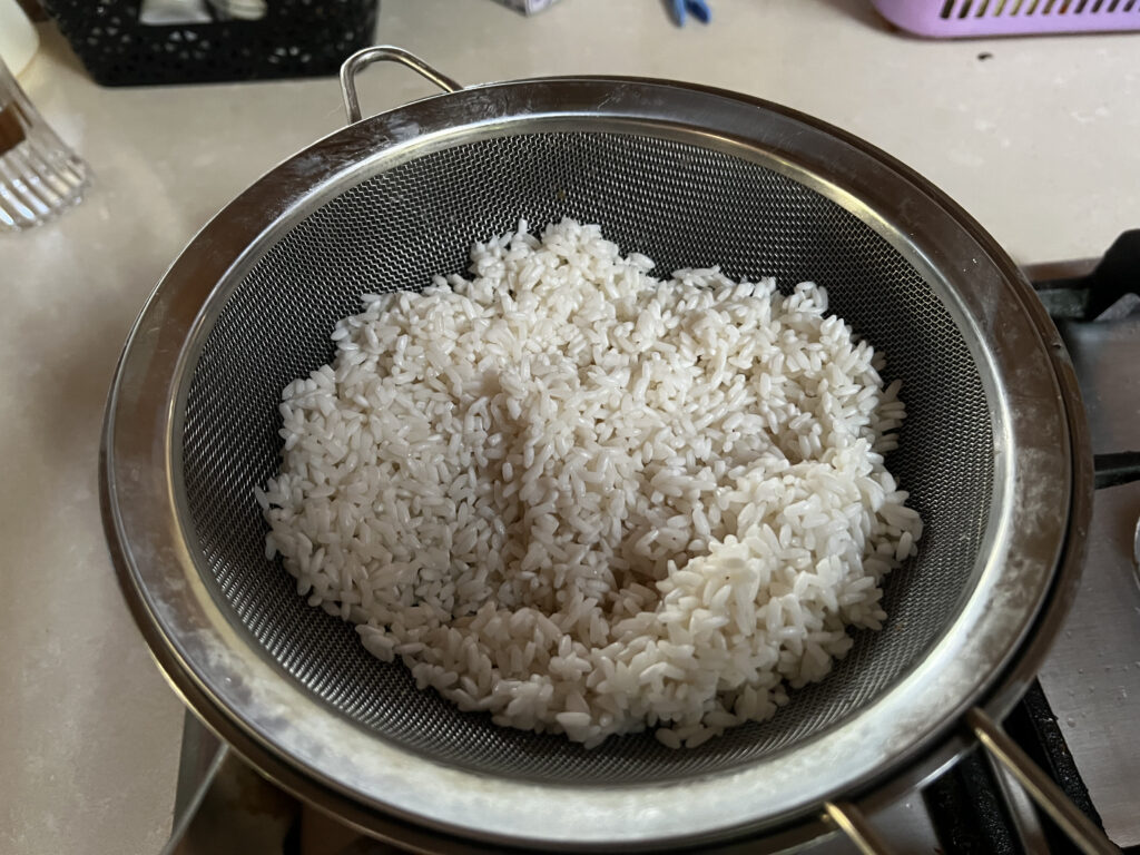 Steaming glutinous rice 