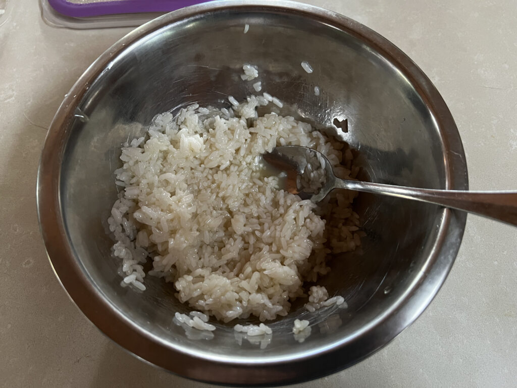 Cooked glutinous rice 