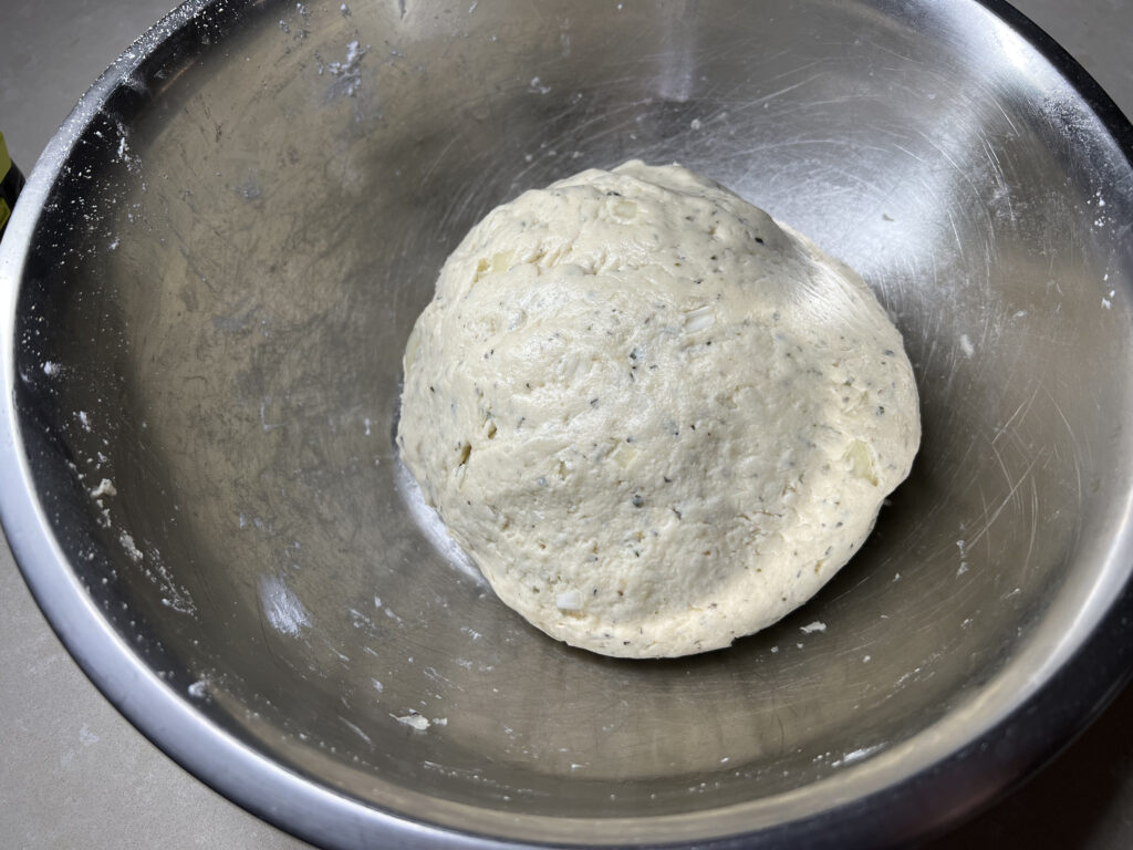 Stuffing dough ball